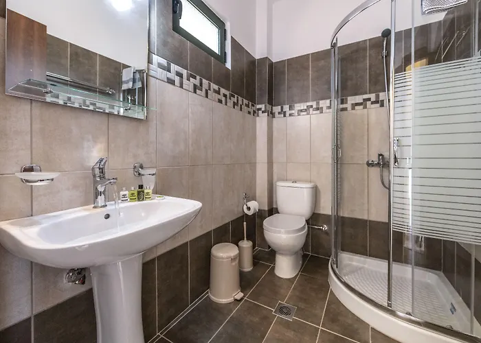 夏日阳光公寓 *