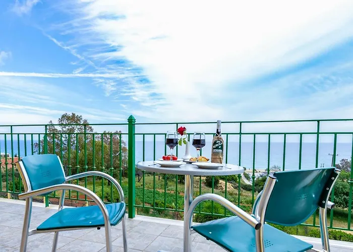 夏日阳光公寓 *